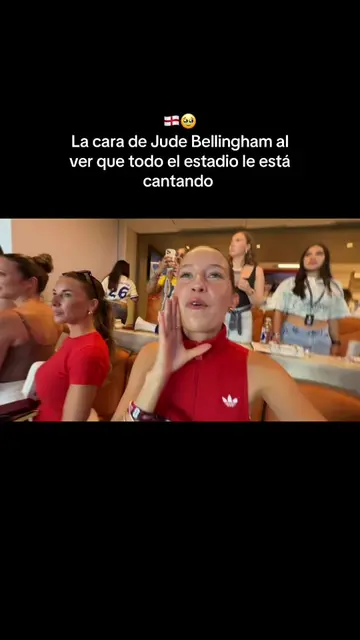 Te imaginas ser la mamá? Y ver que todo un estadio le canta a tu hijo con el nom
