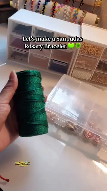 Let's make a San Judas Tadeo Rosary Bracelet 💚🍀 #makingbracelets #rosarybracel