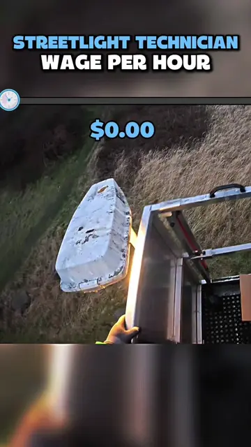 POV: You’re Streetlight technician!! #fyp #foryou #viral #money #finance 