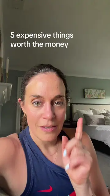 As someone who is dedicating her life to sharing what’s worth it with people, I 