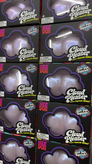 👀 13 Cloud Pleasers, 2 Knittens, 1 Advent Calendar Soon to be listed ……. #needo