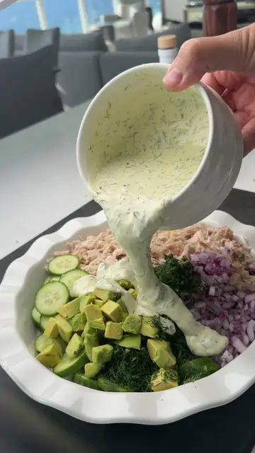 💥HIGH PROTEIN CUCUMBER CHICKEN SALAD 1250 calories, 154 grams of protein, 23 ne