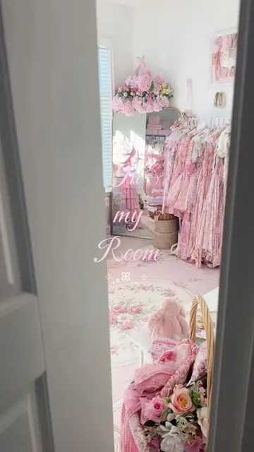 my pink room ˖𓍢ִ໋🌷͙֒✧🧚‍♀️🪷˚.⋆🌸 #RoomTour #pinkroom #shabbychic #pink #foryo