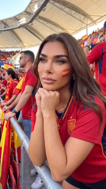 The moment we knew we won jt 2-0 🇪🇸❤️💛 #Spain #france #fifa #fifaworldcup 