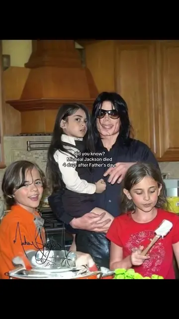 #michealjackson  it was their last father’s day btw 💔