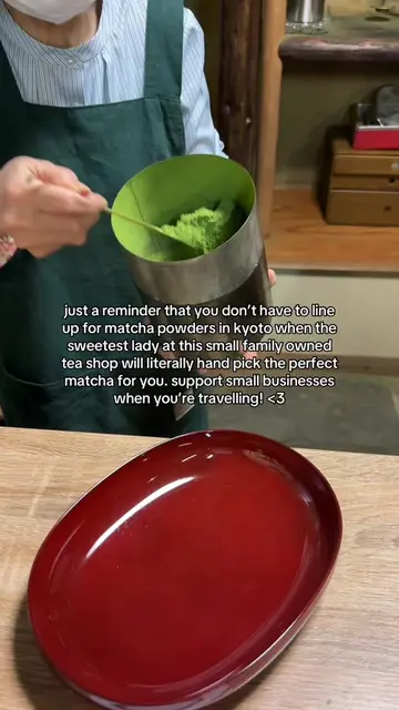 I haven’t gotten to try the matcha yet, but judging by the smell and colour, i t