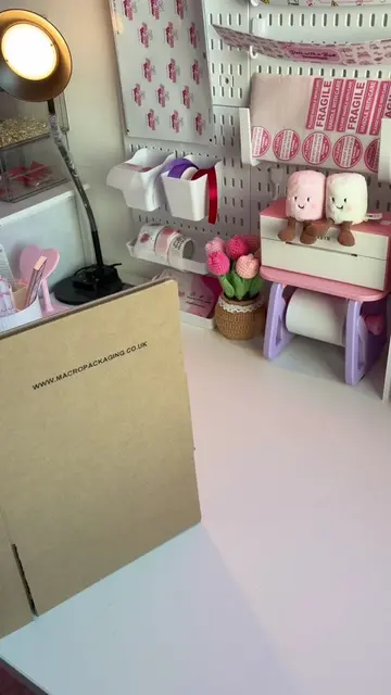 You can’t have enough asmr packing videos🙈🤍 #bookbundle #blinddatewithabook #b