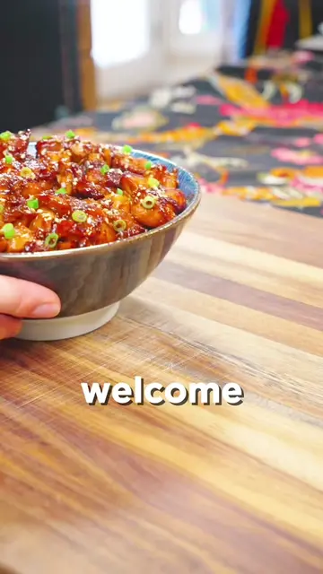 Sweet Honey Chicken is some of the best chicken you’ll eat this summer!  Free re