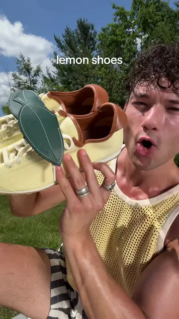 lemon shoes!!!! 🍋 @Jacquemus 
