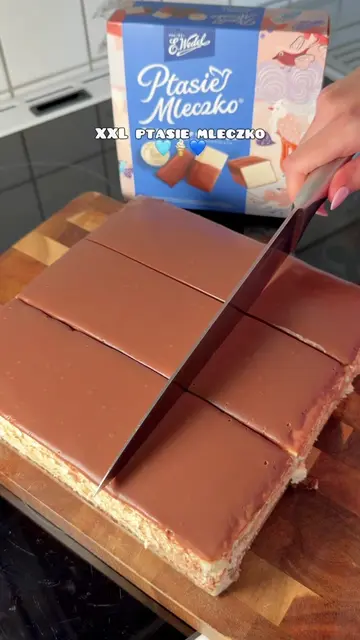 XXL Ptasie Mleczko 🍦🩵 (20 × 20 cm) Zutaten: * 130 g Schokokekse * 600 ml kalte