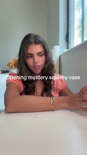 Opening the mystery squishy vase that I got off of Facebook marketplace ! Lmk if