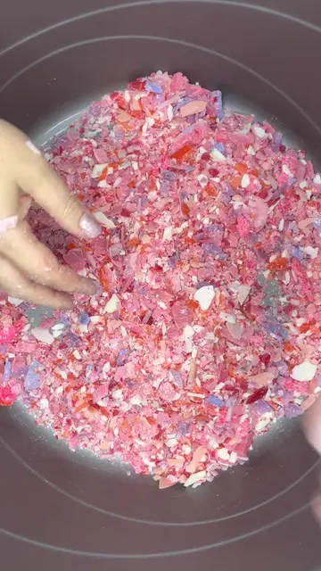 All that cutting led to this moment! 💗🧼 Time to turn my pink and white soap co