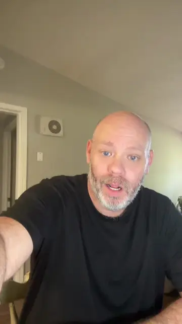Timeline jump or Mandela effect? #creatorsearchinsights #tiktok #usa #time #spir