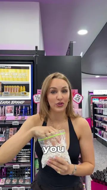 She out performs regular q-tips everytime 💅🏼 ✨ Saves up to 500 single use q-ti
