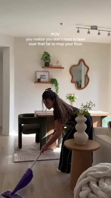 tbh I feel way more thorough when I’m closer to the floor 🤷🏽‍♀️🤣 #cleaningtok