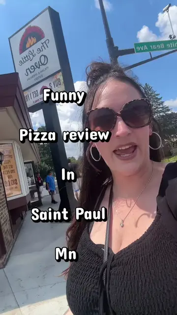 The Little Oven Italian restaurant in #saintpaul #minnesota, get 2 slices and a 