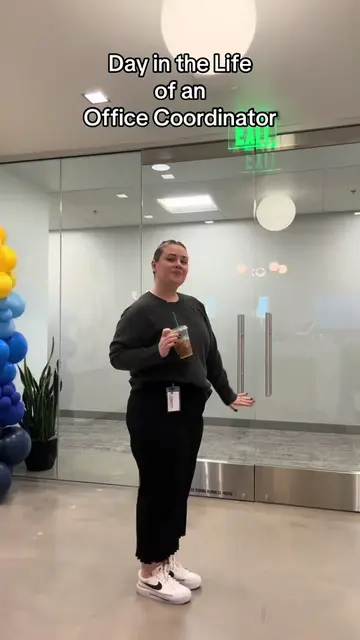 🥰 Office Coordinator Things 🥰 #officecoordinator #officemanager #dayinthelife 