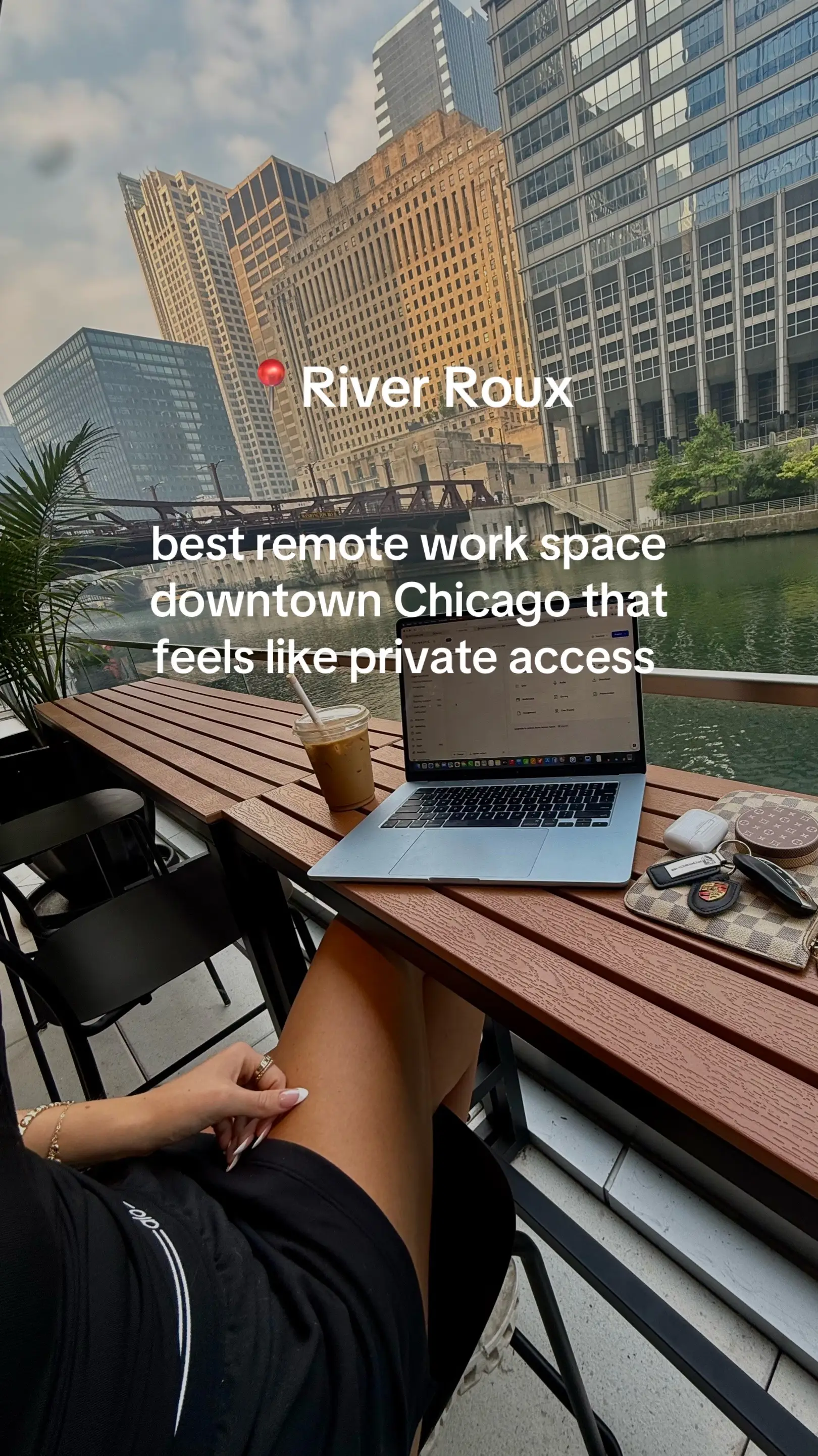 Peaceful, luxury lock in space in Chicago #chicagocoffeeshops #chicagotiktok #do