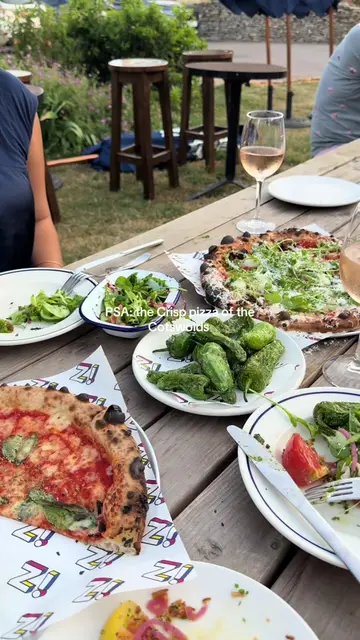 If you know Crisp pizza in London, you should know about this pizza + pub gem ca