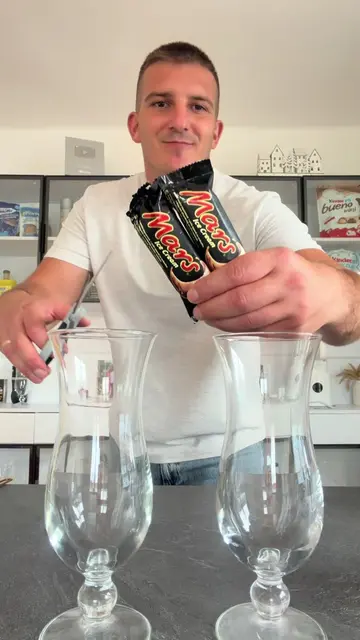 ☕🍫 Mars dessert coffee 🤎 More unique dessert coffee recipes are waiting for yo