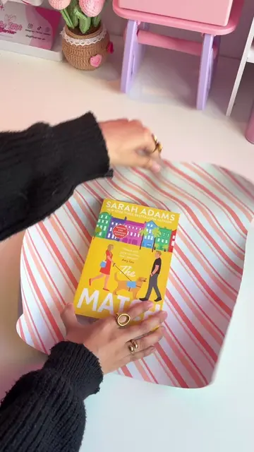 Wrap a positive ‘blind date with a book’ with me💆🏼‍♀️📚✨ #blinddatewithabook #