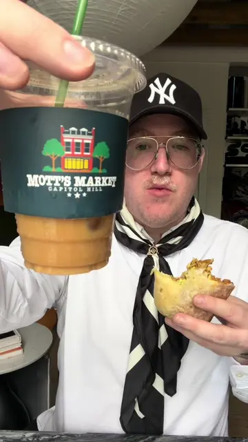Finally got a chance to try out one of Capital Hill’s newest digs, Mott’s Market