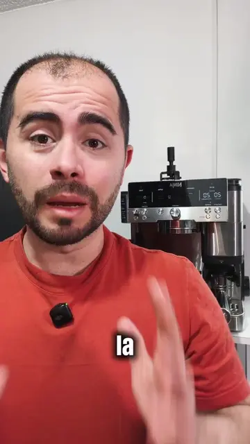Preparar un americano impecable en la Ninja Luxe Café es mucho más sencillo cuan