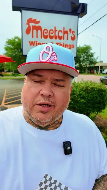 🚨 The Support Local. Eat Legendary. campaign brought me out to Rolling Meadows.