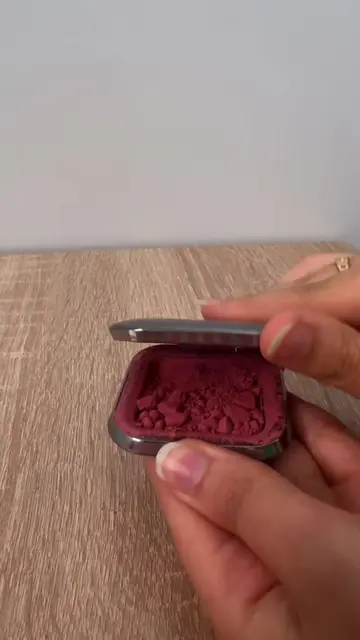 How to fix any blush or eyshadow palette with a few trics. I adore this blush fe
