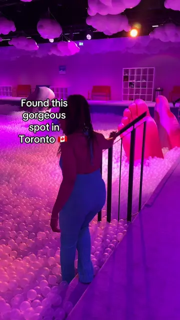 #fyp #viralvideo #toronto #traveltiktok #explore 