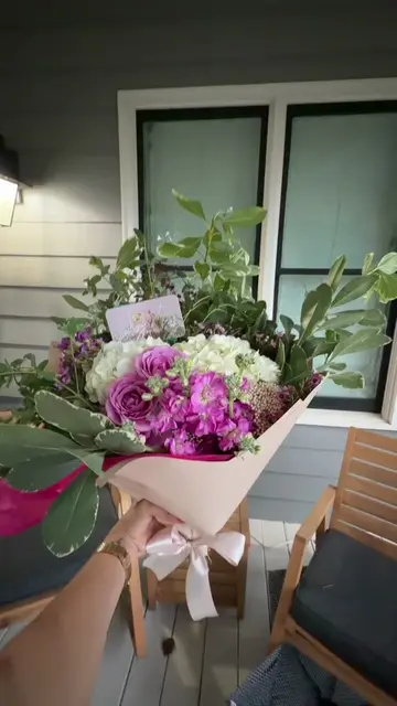 Thank you, @Sunday Stems Co. 🌸✨  #flowers #flowertok #bouquet #girls #foryoupag