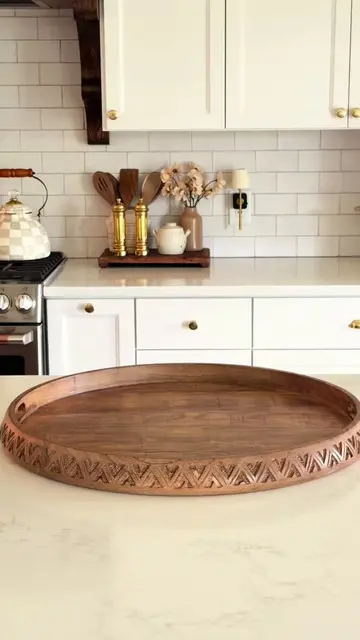 Styling trays is one of my favorite ways to make my home feel cozy. 🤍 Which pie