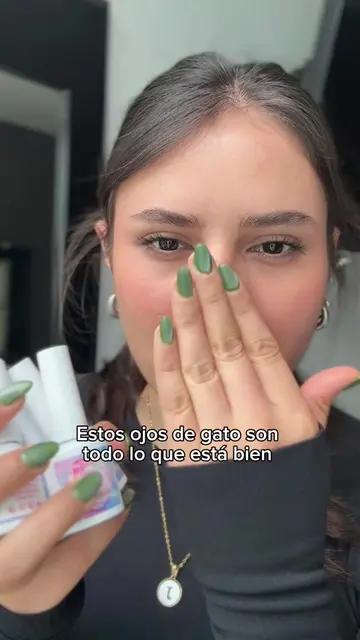 Les subo videito cuando me ponga el último tono AAAa #misscherry #nails #ojodega