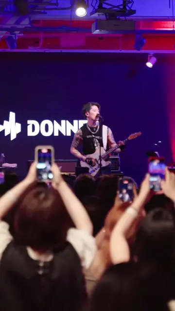 This is MIYAVI‘s Double Swords Showcase in Hong Kong! 🇭🇰It's been a month sinc