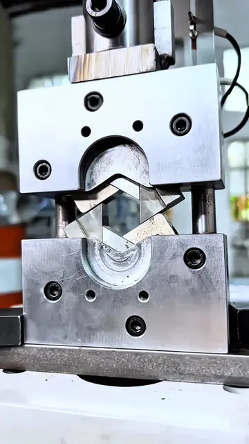 Press. Close. Done. 💥 That’s the raw power of our hex bending die. No more mult