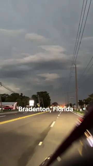 It was a light show this morning ⚡️ #bradentonflorida #storms #lightning 