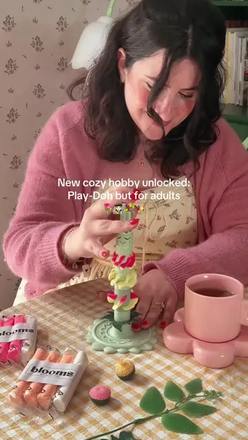 #AD New cozy hobby unlocked with @Play-Doh 🌷👩🏻‍🎨💐✨ I spent the afternoon sl