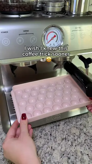 I wish I knew this coffee trick sooner 🤩☕️ #coffee #coffeetime #ice #LifeHack #