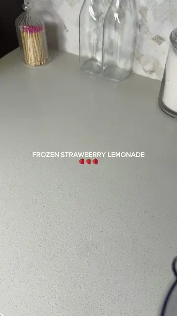this creamy frozen strawberry lemonade is a must try this summer ✨ #drink #drink