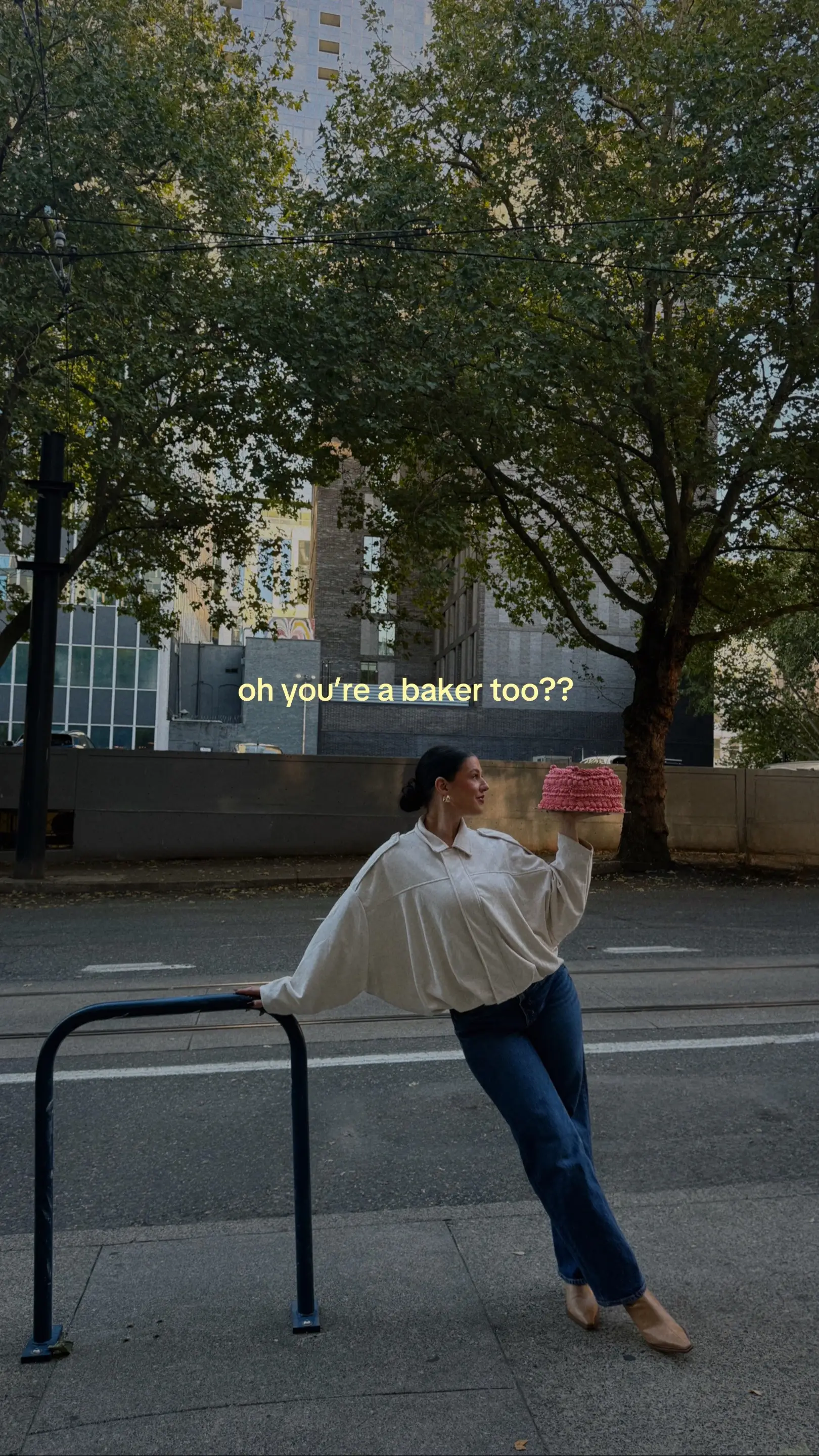 #bakersoftiktok #smallbusinessowners #bakery  #customcakes #bakingcontent 