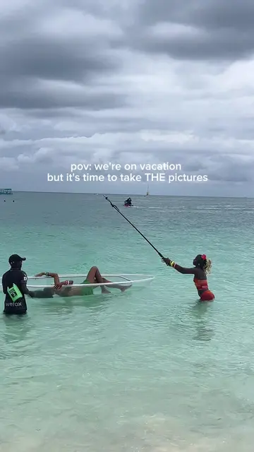 Anything for the perfect shot 😭😂 . . . . . . #CreatorLife #creatorsearchinsigh