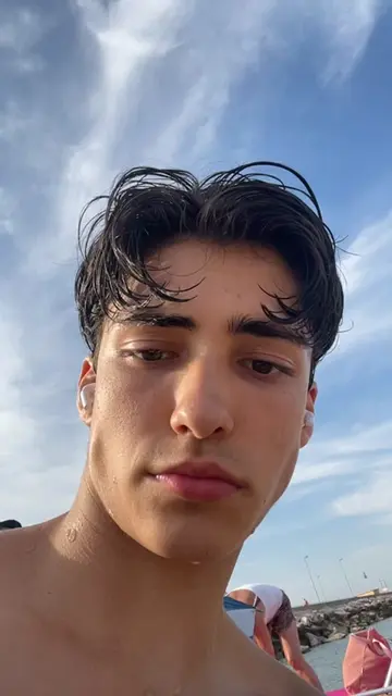 On the beach with the queen 