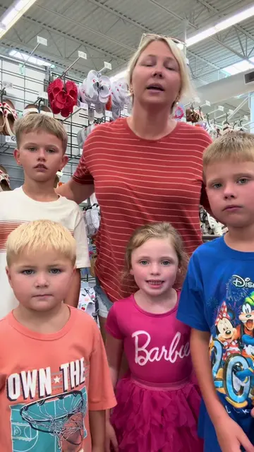 Back-to-school shopping with a big family is definitely an adventure. 😂 Between