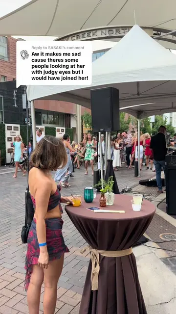 Replying to @SASAKI she may have STARTED dancing on her own but by the end of th