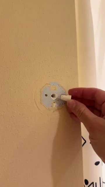 Grab this drywall repair kit from my Amazon storefront … ink in bio. Or my ShopM