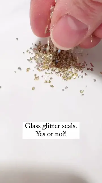Yay or nay on these glass glitter seals?!  ✨ Make sure to save this idea for you