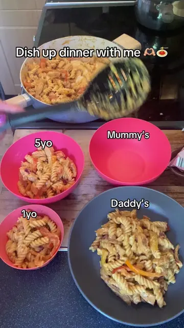 Dish up dinner with me 🍝 Chicken fajita pasta 🫶🏼 the recipe is a few videos b