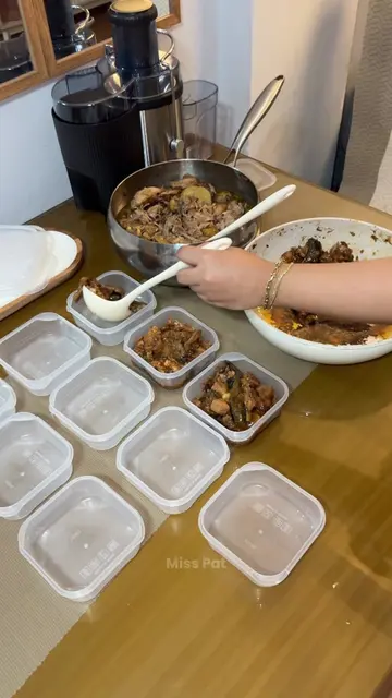 Gumawa ulit ako ng frozen ulam, ang ganda ng bago kong food containers mima 😱🏡