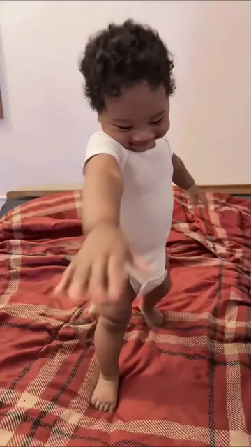Baby dance 😂😂😂😂#capcut #capcutpioneer #pioneertemplate #fyp #dance 