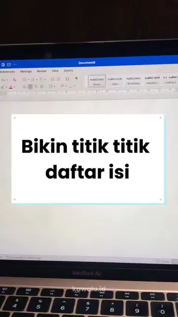 Masih bikin daftar isi manual dan bingung nambahin titik-titiknya biar rapi? 😵 